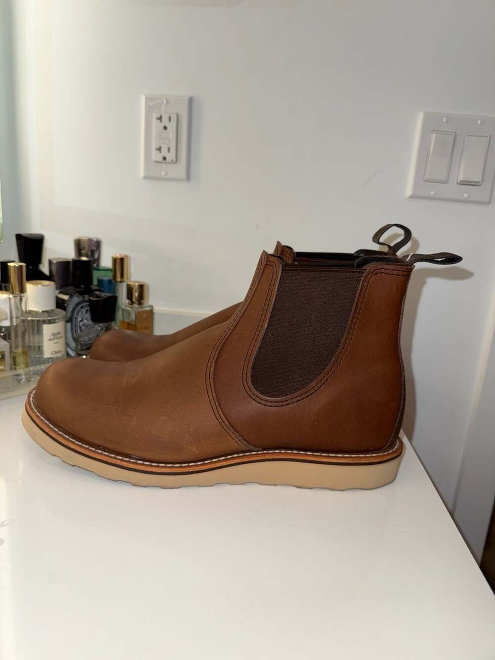 Red Wing Heritage 3190 Classic Chelsea Boots in Amber Harness Leather